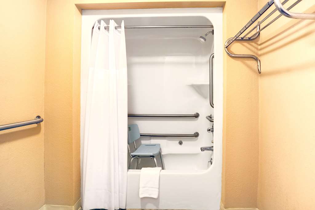 Days Inn by Wyndham Joelton Nashville - photo 7