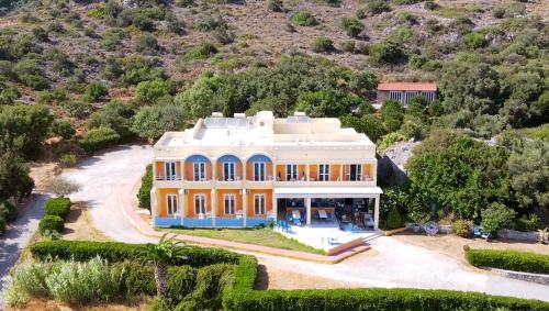 Phoenix Hotel - carbon neutral hotel in Unknown City