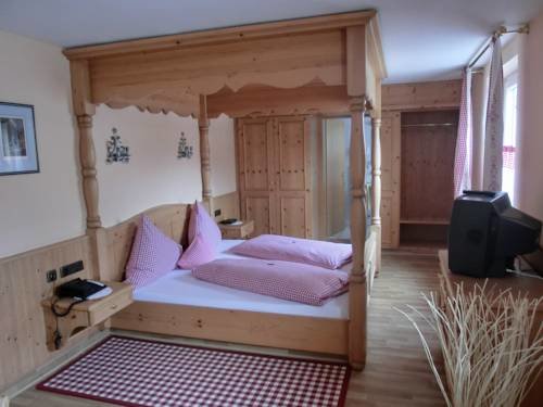 Hotel Resi Von Der Post — Bad Wiessee