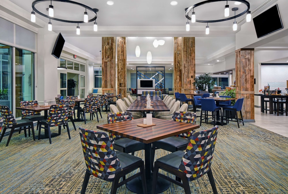 Hilton Garden Inn Houston Galleria Area - photo 39