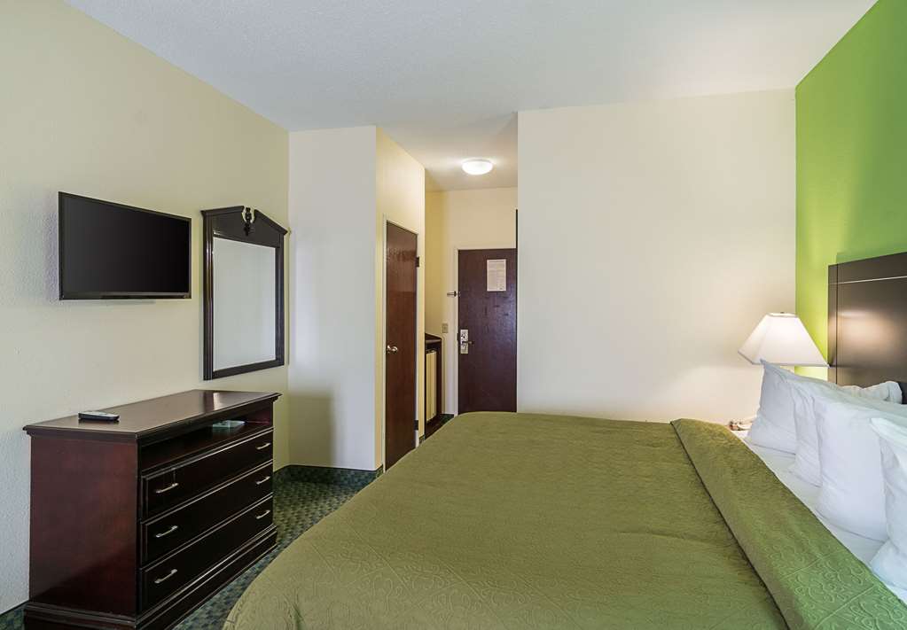 Quality Inn & Suites Harvey Chicago Southland - photo 33