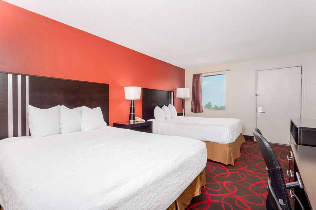 Travelodge by Wyndham Richmond IN - photo 14