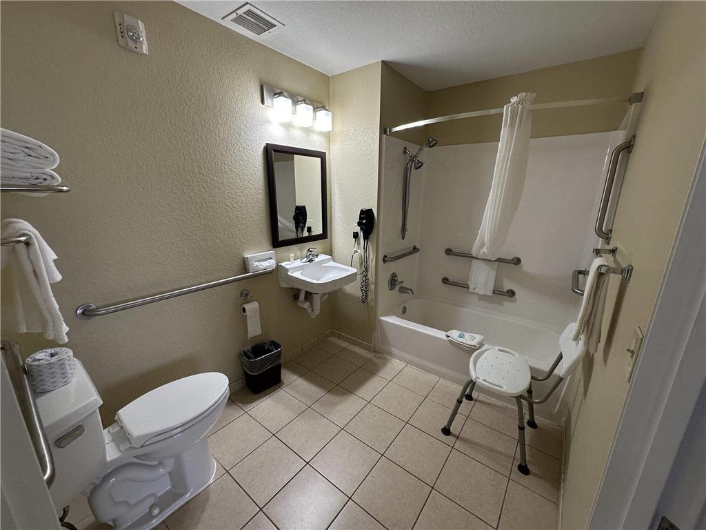 MainStay Suites Coralville Iowa City - photo 35