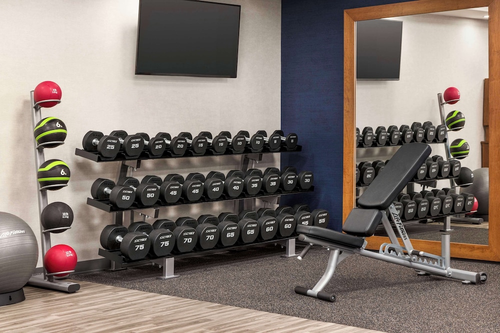 Hampton Inn Chicago O'Hare International Airport - photo 25