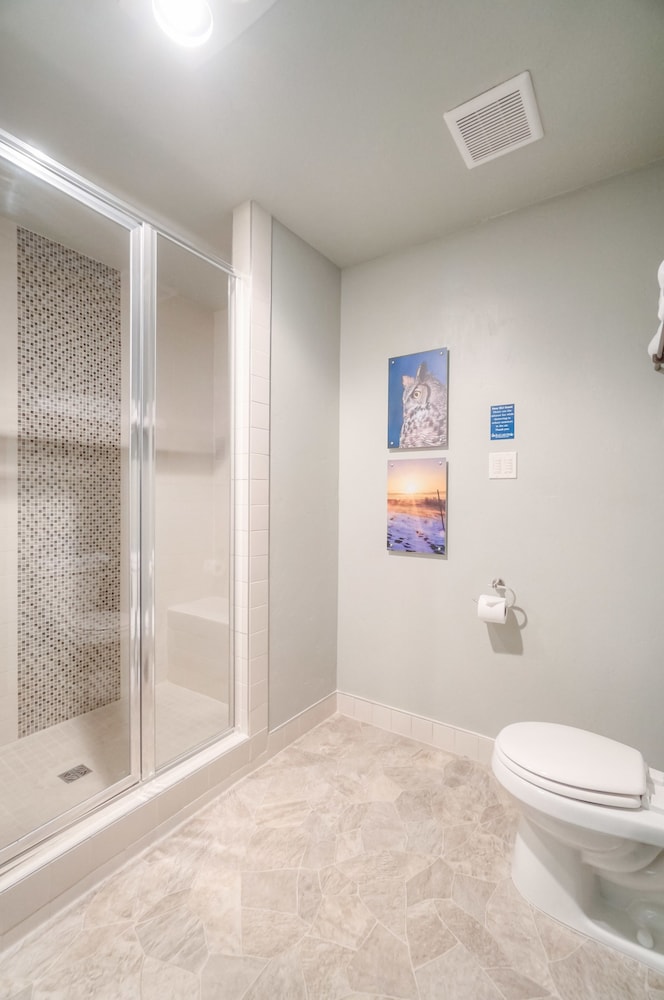 Blue Lakes Inn & Extended Stay - photo 22