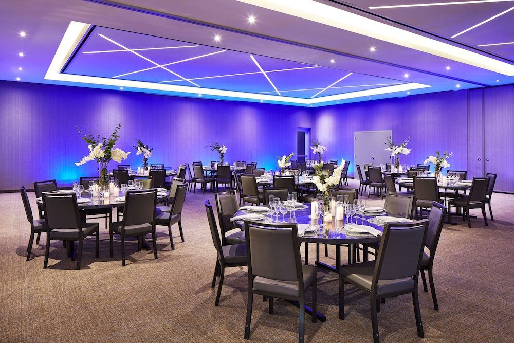 SpringHill Suites by Marriott Los Angeles Downey - photo 31