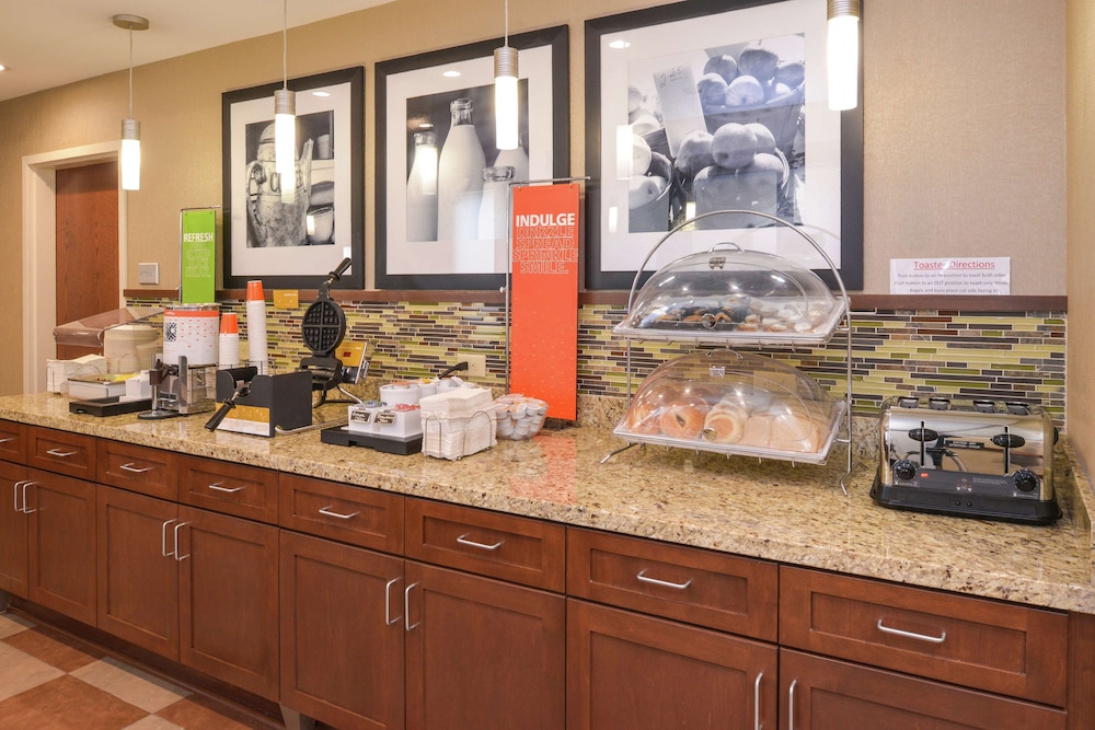 Hampton Inn & Suites by Hilton Lonoke - photo 37