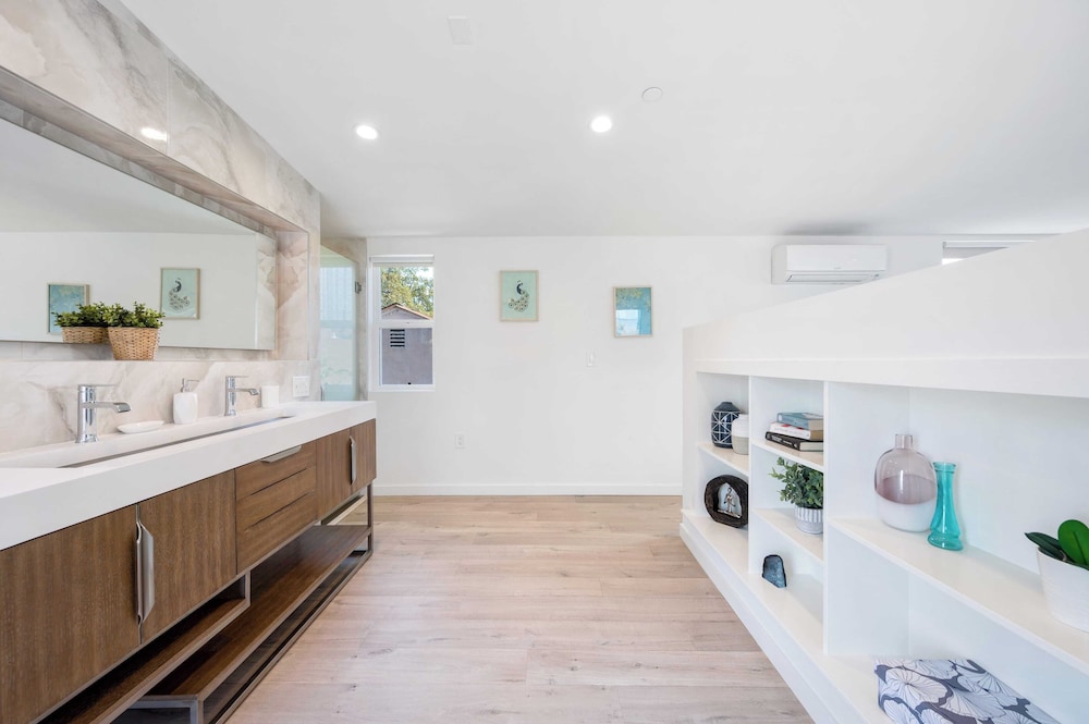The Gower Street Bungalows by AvantStay - photo 25