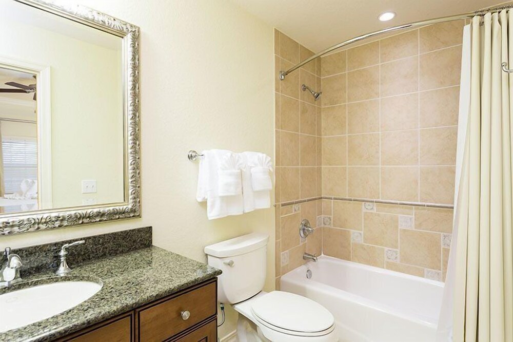 Modern Furniture in Reunion Resort 3 Br condo by RedAwning - photo 12