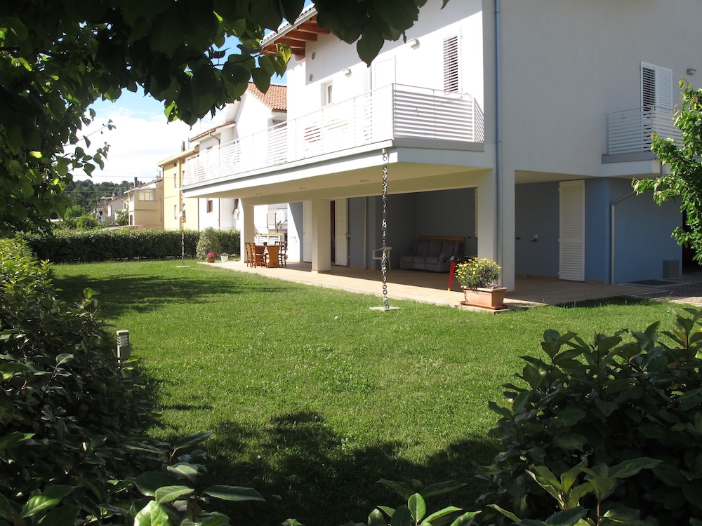 B&B Baratoff — 4-Star Luxury Hotel in Pesaro, Italy