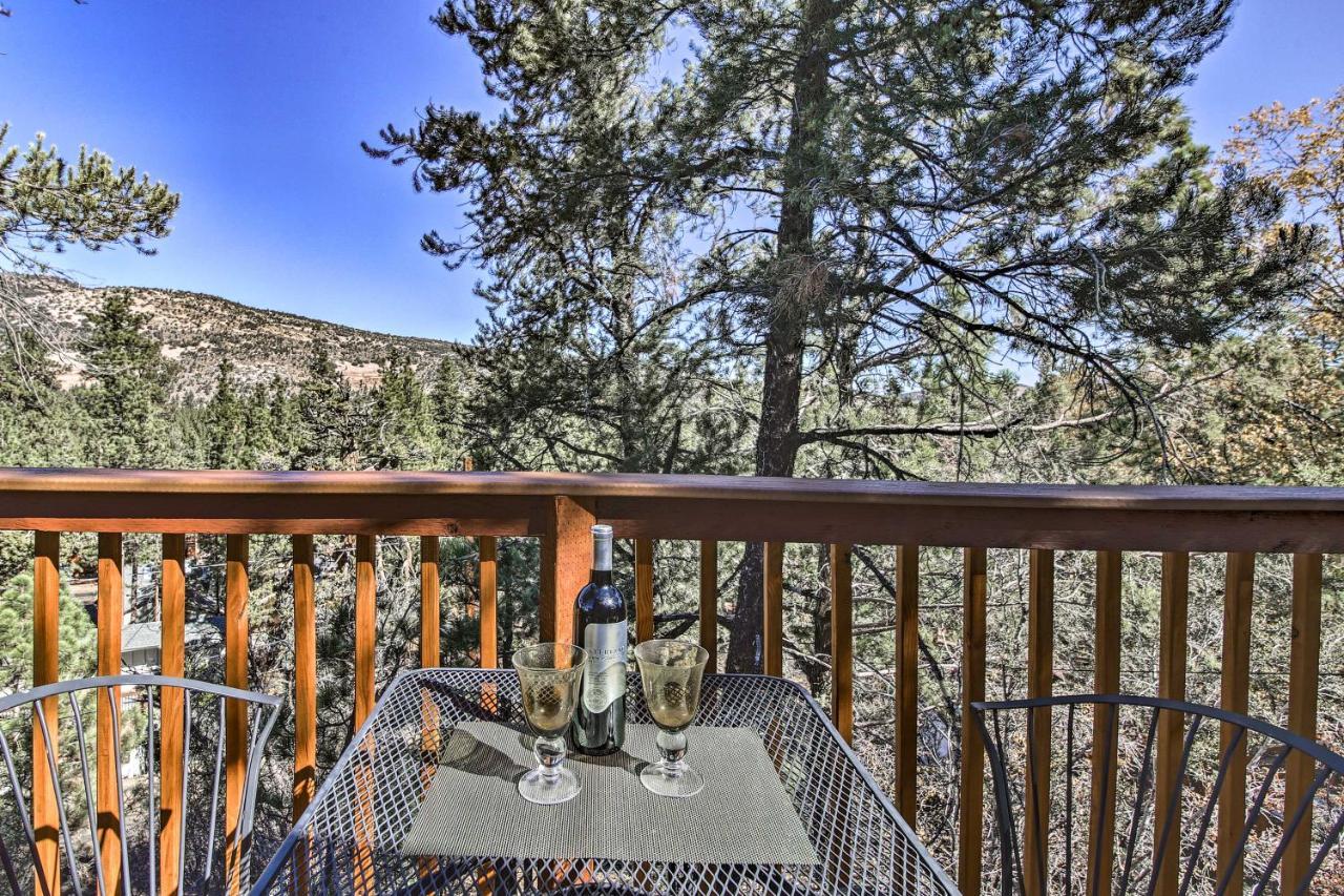 5 Mi to Big Bear Mtn Resort Cozy Cabin with Deck - photo 3