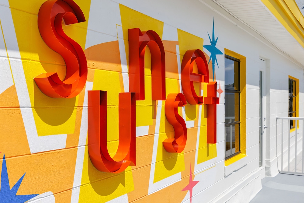 Sunset Inn & Cottages - photo 129