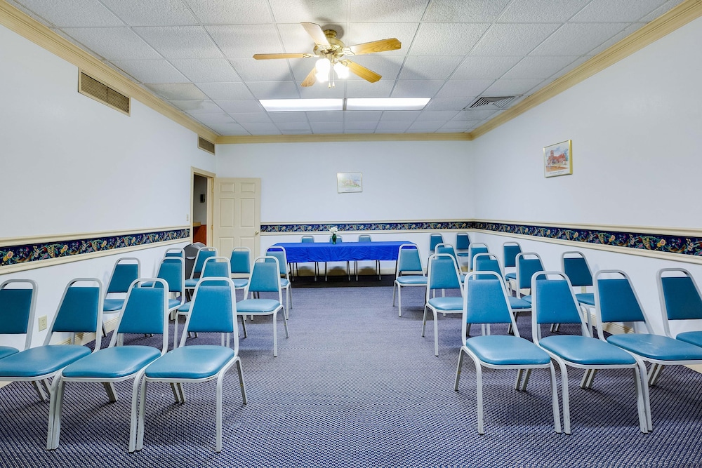OYO Hotel Tyler Lindale - photo 30