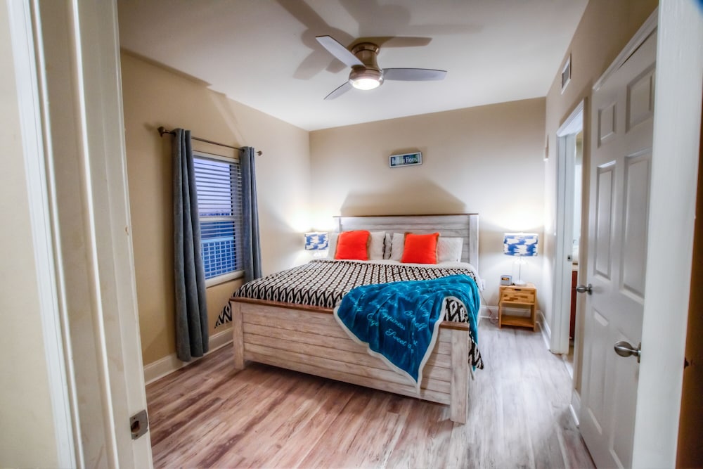Laketown Wharf Resort by Aneliya's Rentals - photo 102