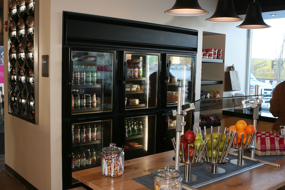 Aloft Buffalo Airport - photo 11