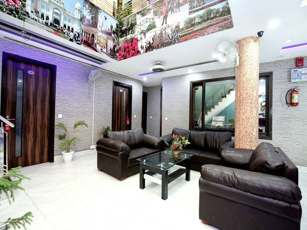 OYO 2107 Hotel Akash Continental in Kalka, India