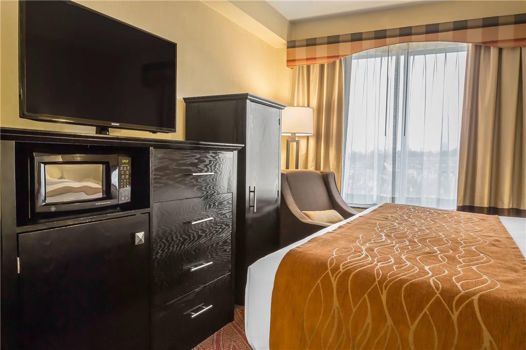 Comfort Inn & Suites LaGuardia Airport - photo 15