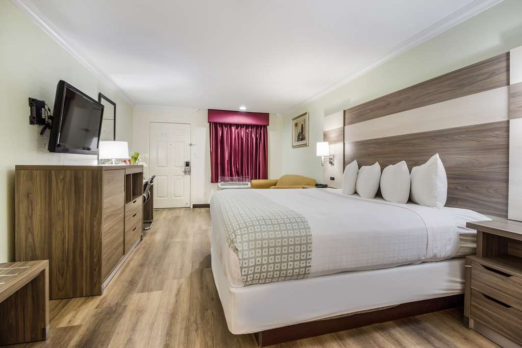 Americas Best Value Inn Columbus TX - photo 22