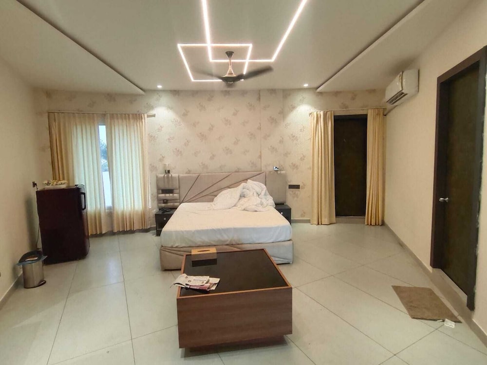Kuraswa resorts — hotel in Bhimunipatnam