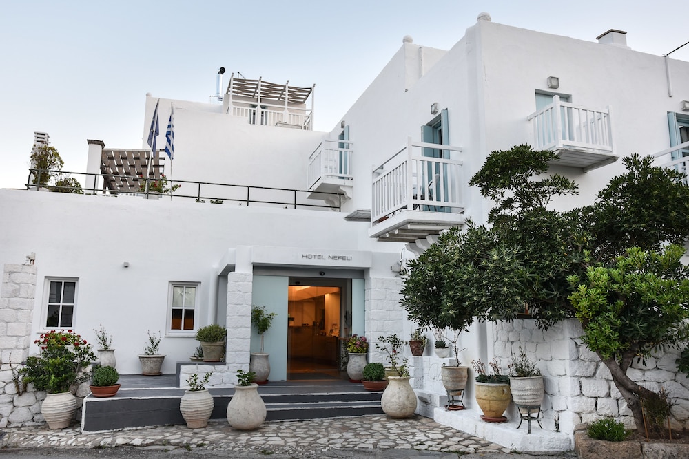 Nefeli hotel - carbon neutral hotel in Skyros