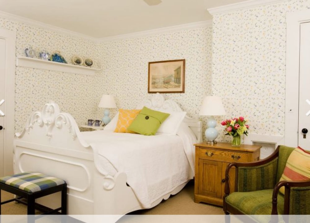 Dockside Guest Quarters & Restaurant - photo 4