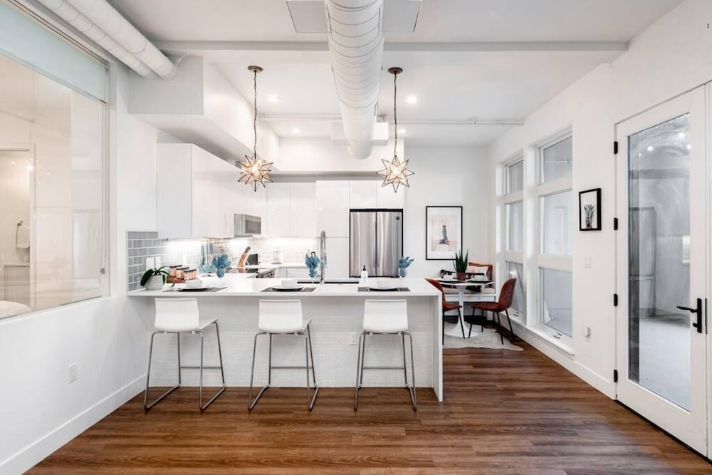 Rino Art Lofts Bright Boho Loft w Private Patio Denver - photo 3