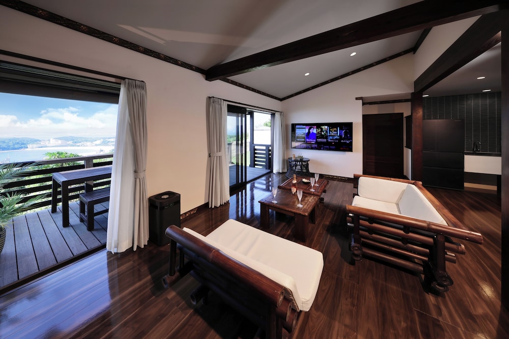 Crystal Villa Shirahama Oceans Dog Resort in Shirahamacho-Usazakiminami, Japan