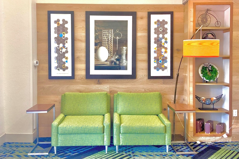 Holiday Inn Express & Suites Prospect Heights by IHG - photo 3