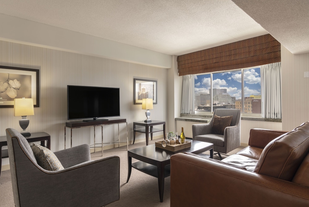 The Stamford Hotel - photo 9