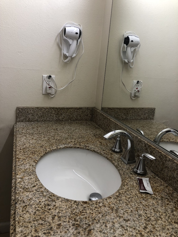 Anaheim National Inn - photo 61