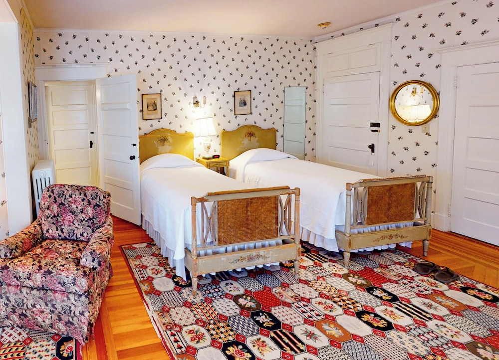 The Red Lion Inn - photo 15