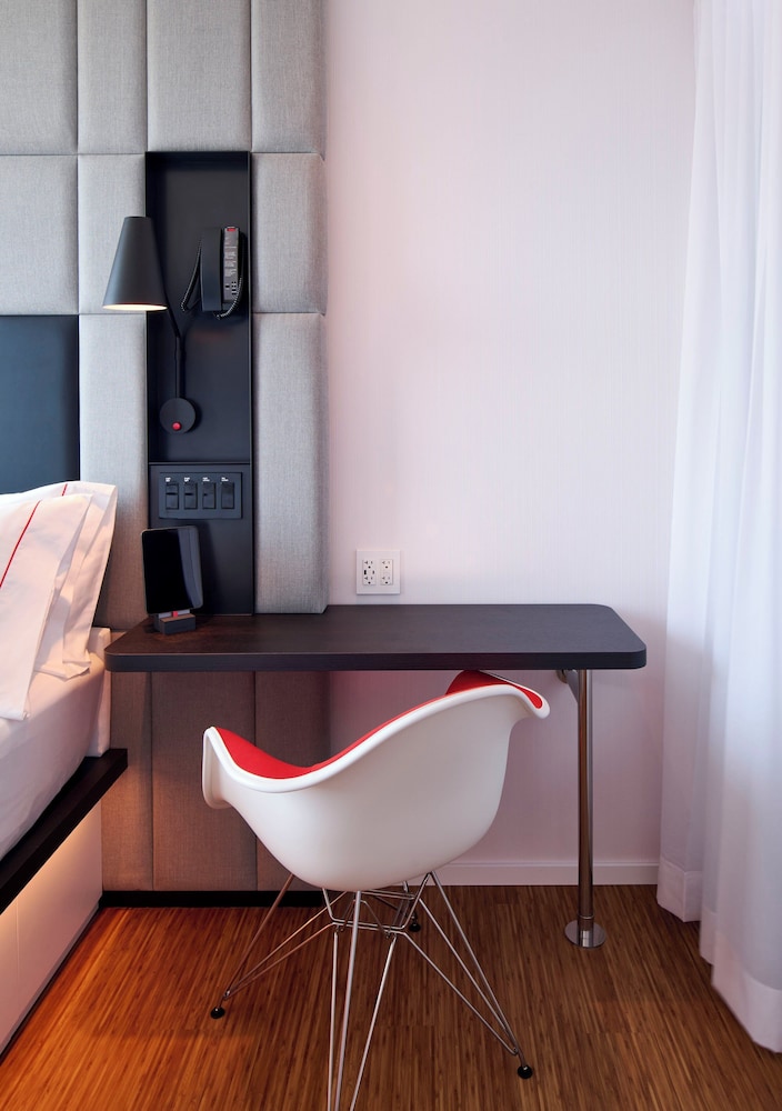 citizenM Boston Back Bay - photo 16