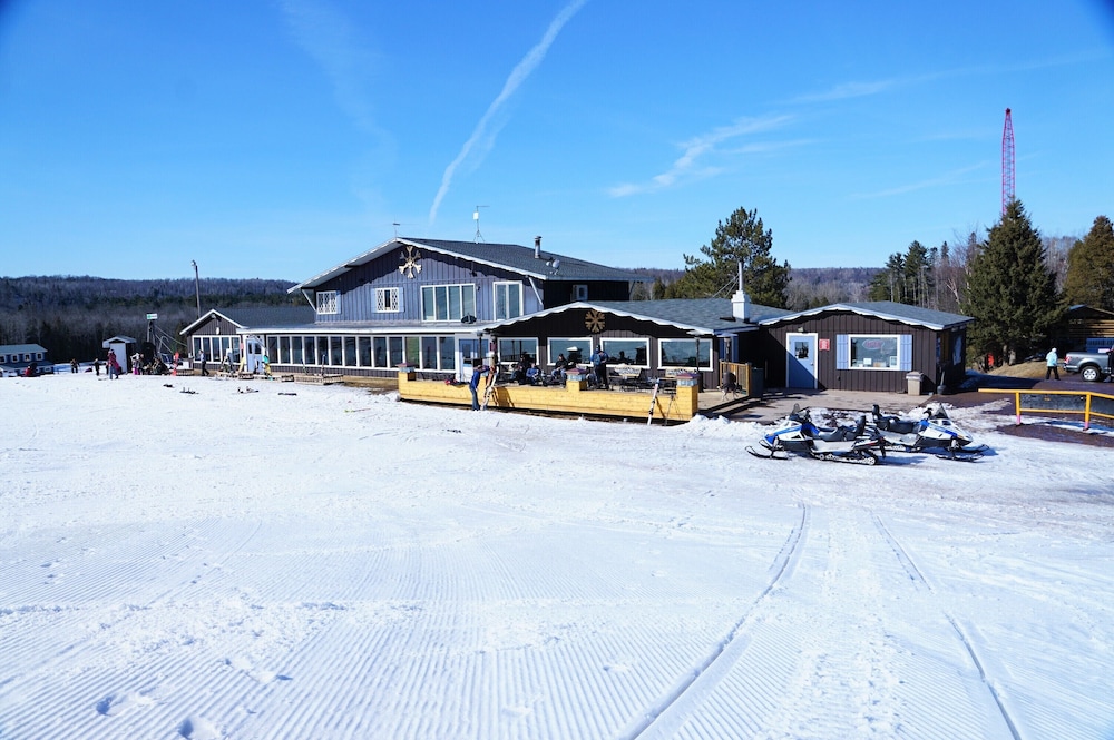 Mont du Lac Resort - photo 41