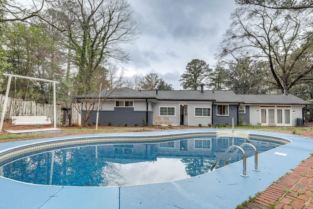 Indian Lakes — 4-Star Luxury Hotel in Stone Mountain, United States