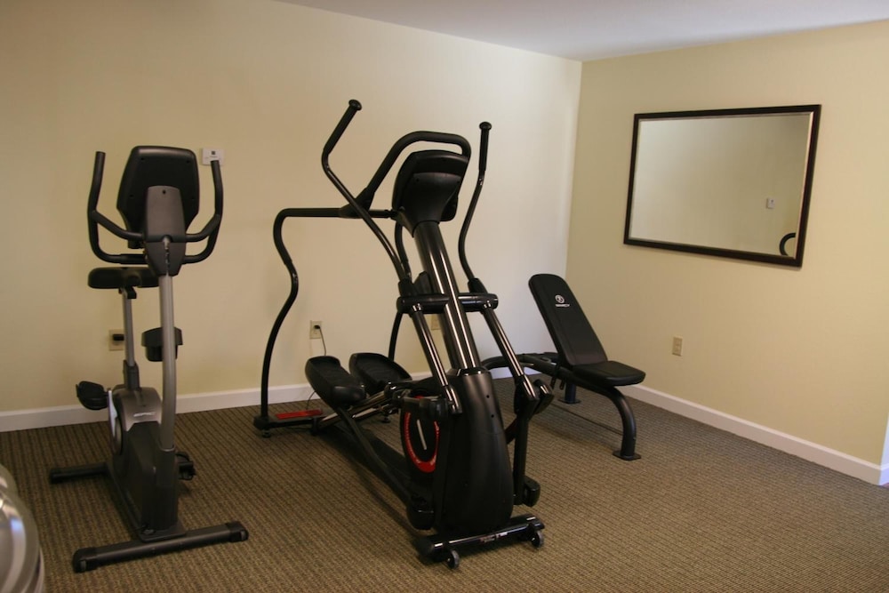Affordable Suites Mooresville LakeNorman - photo 28