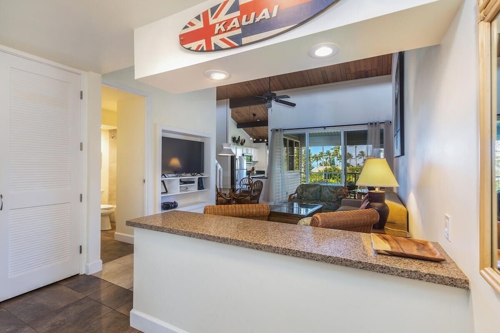 Newly Remodeled Cliffs Resort in Princeville condo - photo 10