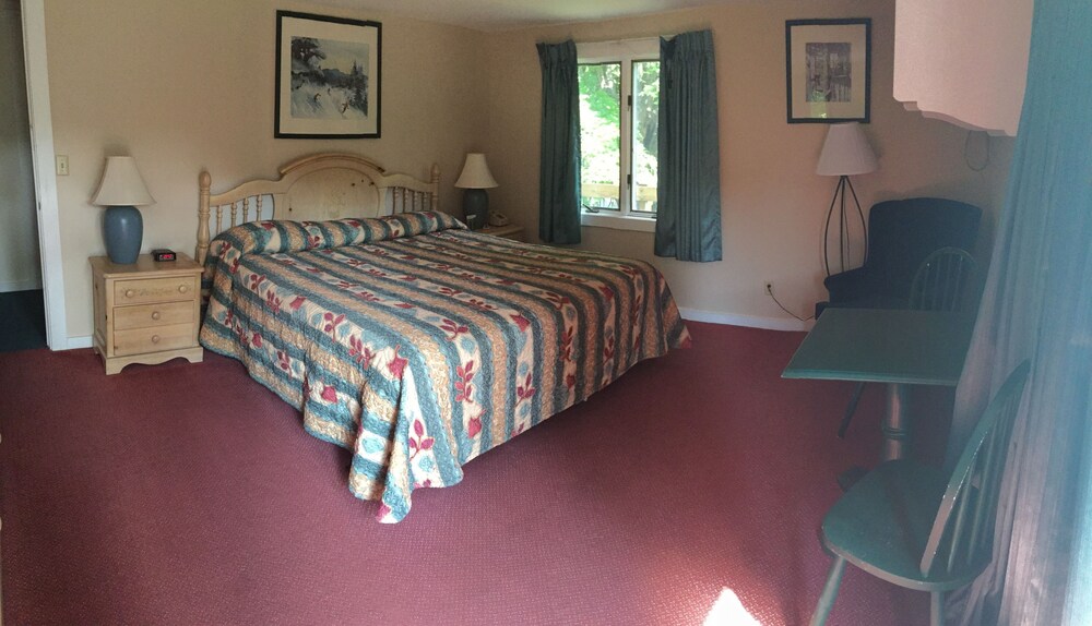 The Mountaineer Inn at Stowe - photo 19