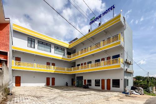 RedDoorz Plus at New Favour Hotel Gunung Dempo — hotel in Pagar Alam