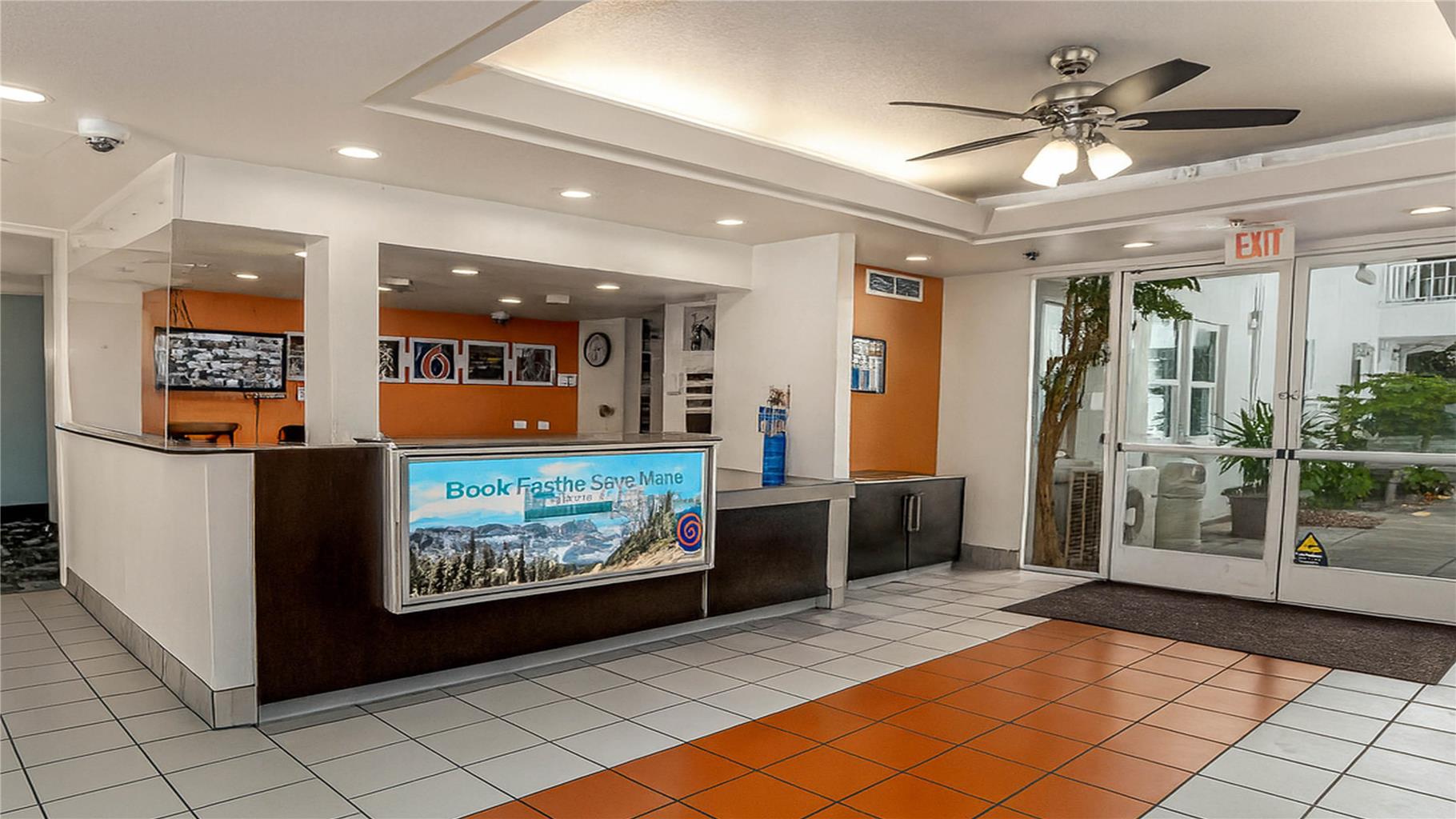 Motel 6 San Diego CA Downtown - photo 14