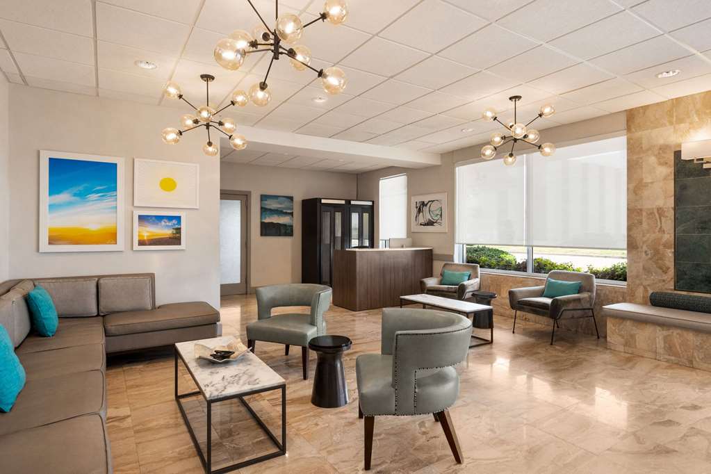 Days Inn by Wyndham Miami Airport North - photo 7