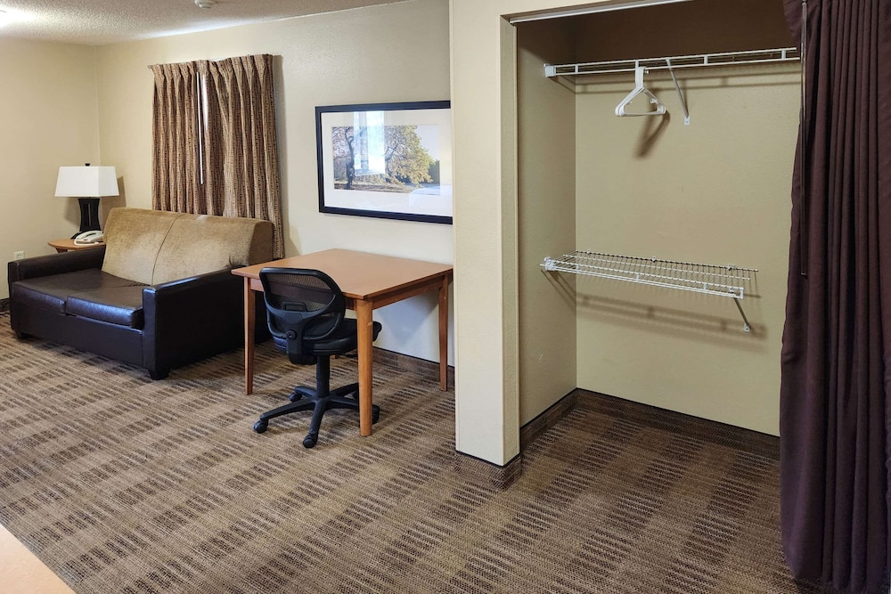 Suburban Studios Columbus East - photo 5