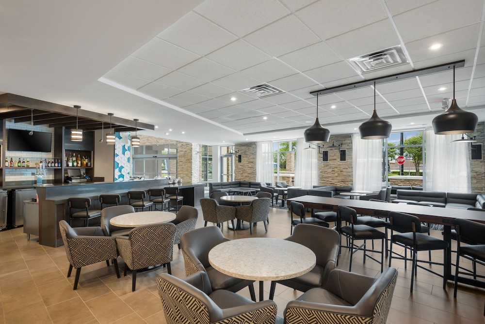 Hyatt Place Hampton Convention Center - photo 6