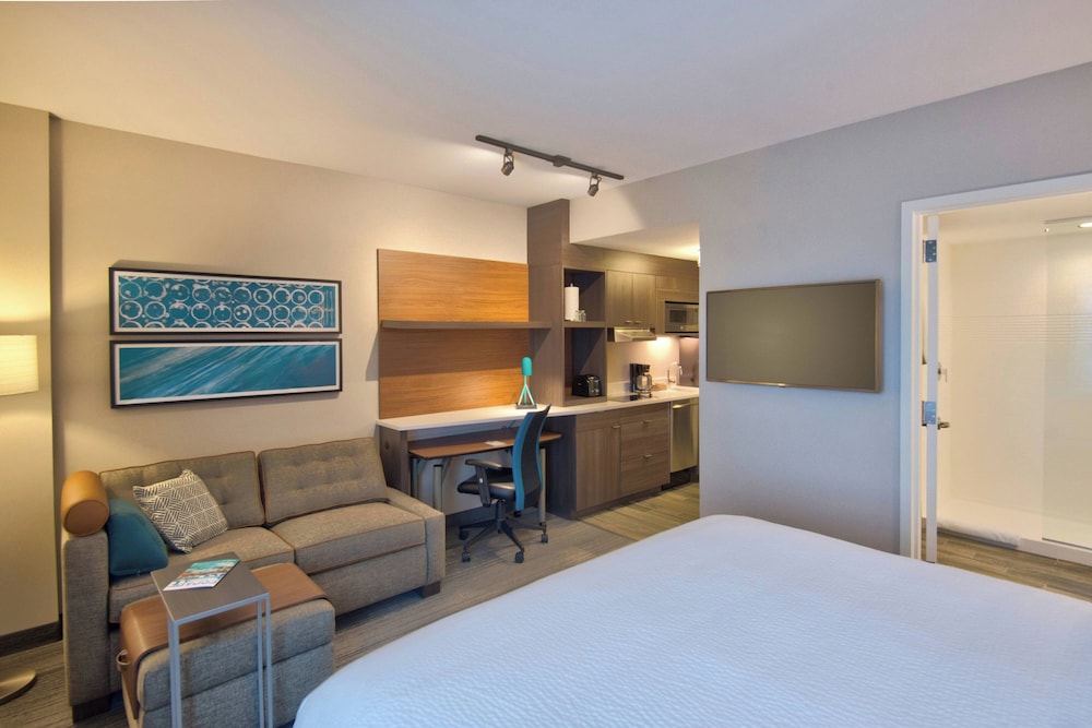 TownePlace Suites by Marriott Miami Airport - photo 8