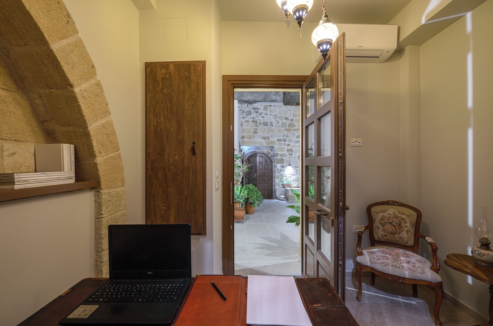 Spanish Knights Inn — Rodos — photo 2