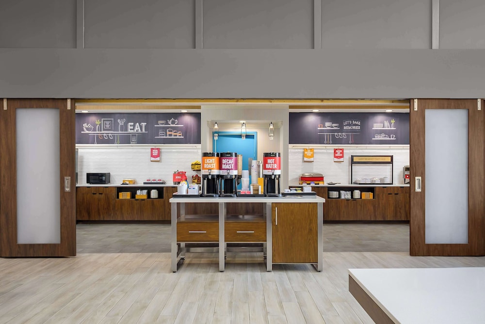 Hampton Inn & Suites Birmingham Pelham - photo 30