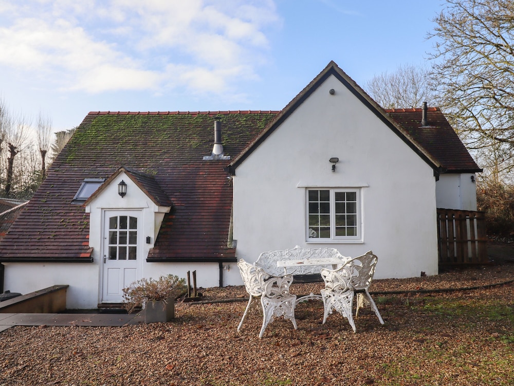 The Little White Cottage — 4-Star Luxury Hotel in Chipping Norton, United Kingdom