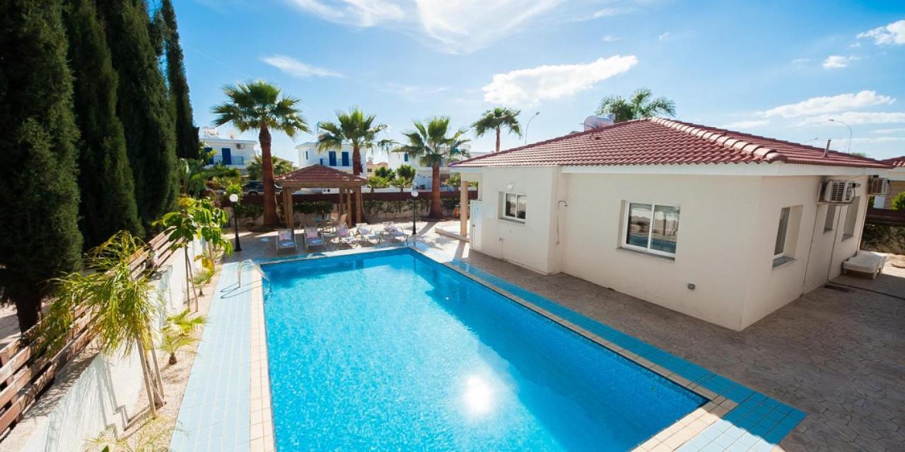 Villa Stefanie — 4-Star Luxury Hotel in Ayia Napa, Cyprus