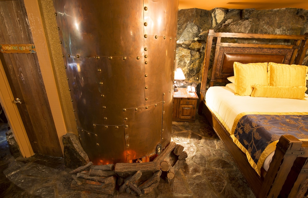 Madonna Inn - photo 39