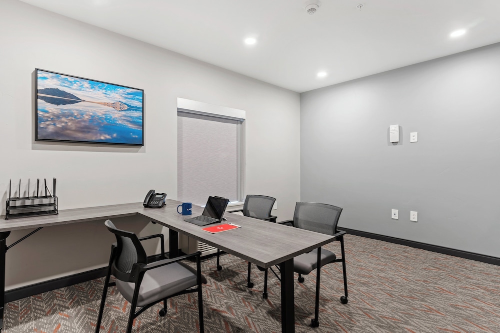 Candlewood Suites Layton Salt Lake City by IHG - photo 42