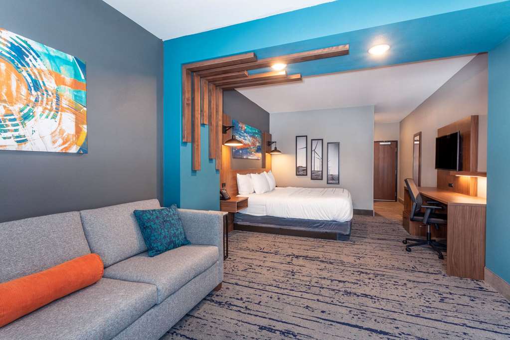 La Quinta Inn & Suites by Wyndham Limon - photo 33